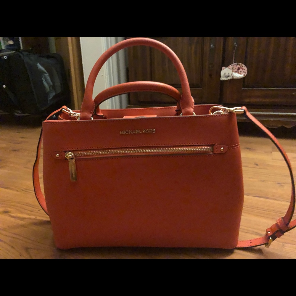 Michael Kors purse. Never used!